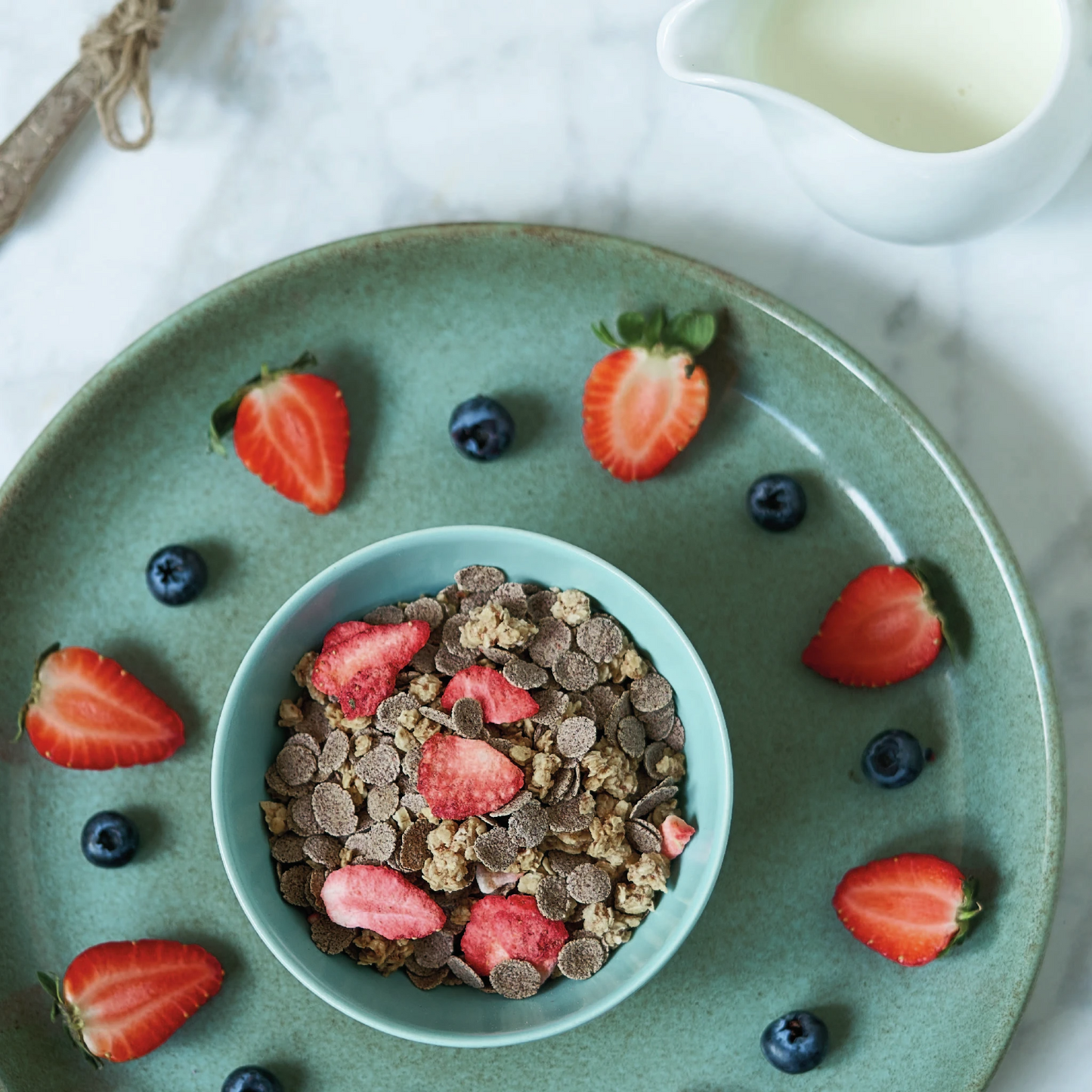 Breakfast Cereal - Oat Clusters & Ragi Flakes With Strawberry 350 G